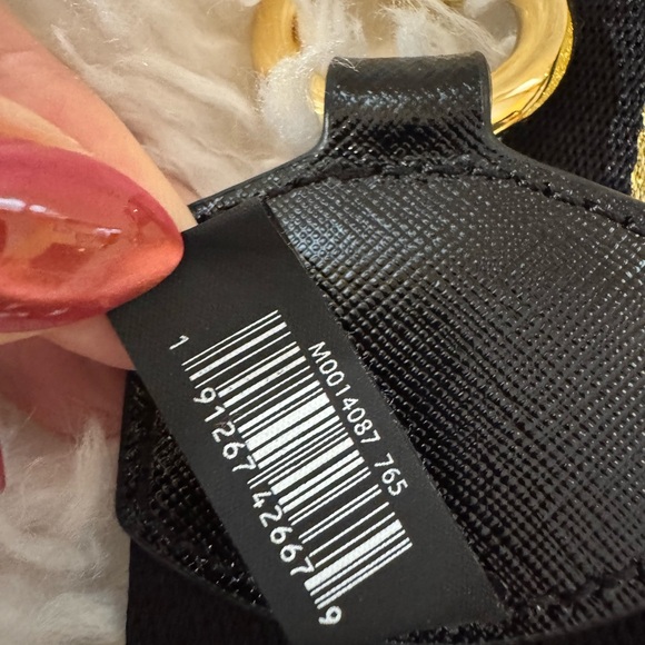 Marc Jacobs “The Strap” strap in Black and Gold - Picture 5 of 6